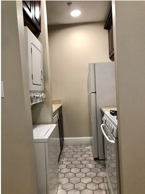 Building Photo - 134 Chestnut St