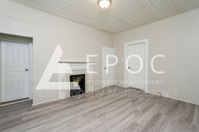 Building Photo - 1504 Cloverdale St