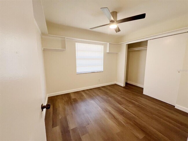 Building Photo - 1016 9th Ave NW