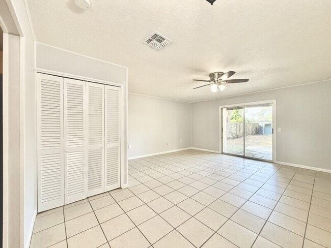 Building Photo - 1339 Eagleview Dr