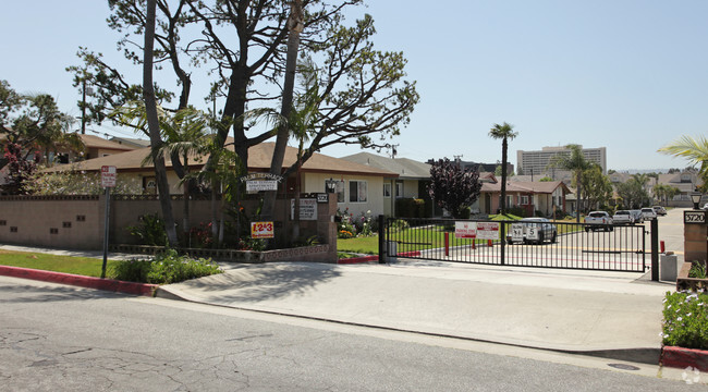 Palm Terrace Apartments Torrance