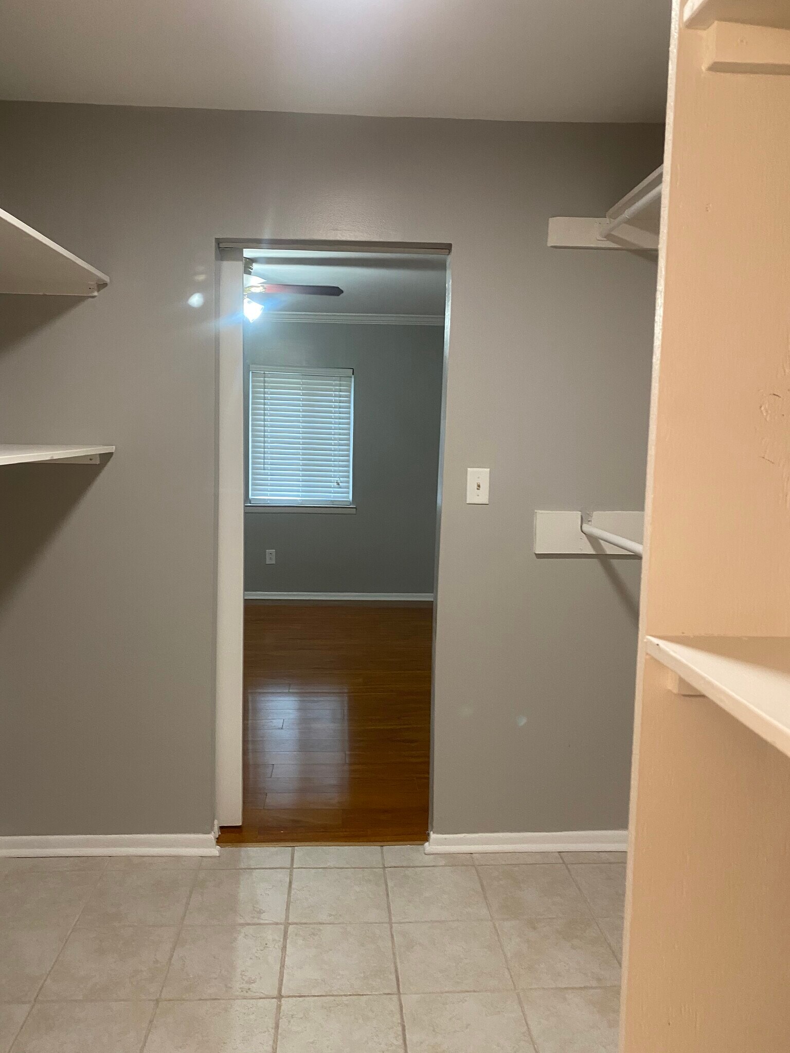 Building Photo - 1002 Woodland Vlg