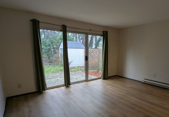 Building Photo - 1307 Eastside St NE