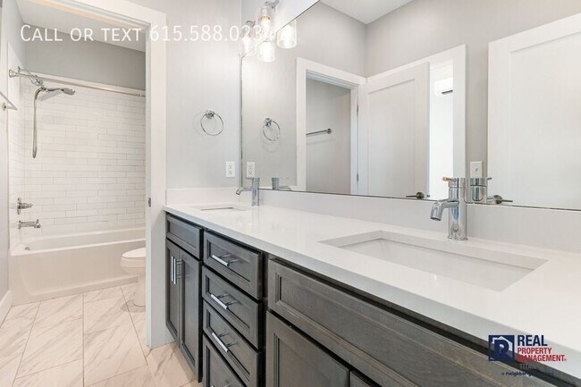 Building Photo - 917a Delmas Ave