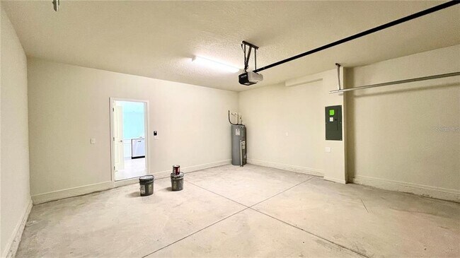 Building Photo - 2855 Stunning Ave