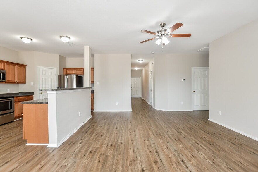 Building Photo - 3686 Juniper Hills Dr