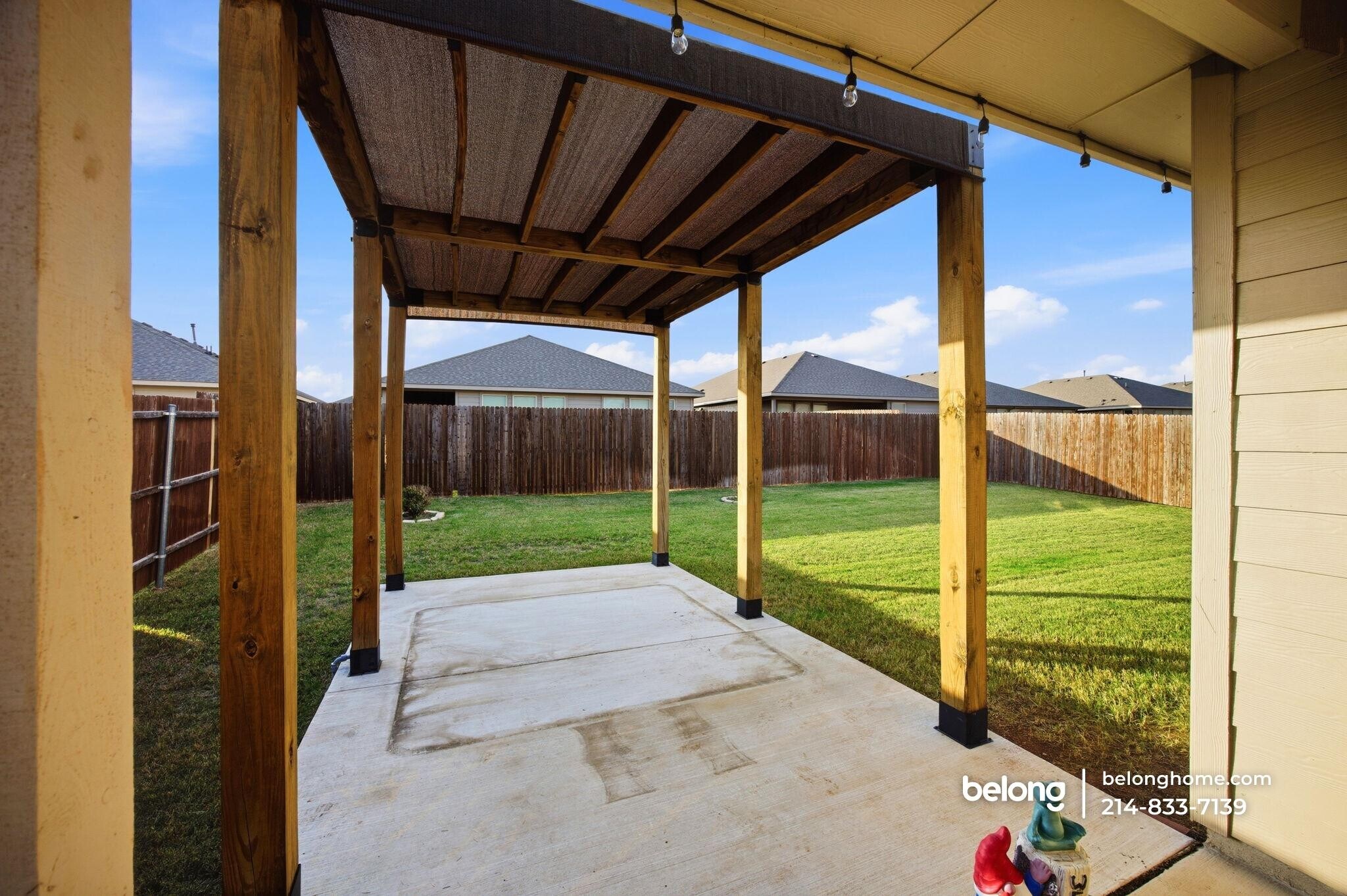 Building Photo - 1832 Chamaeleon Dr