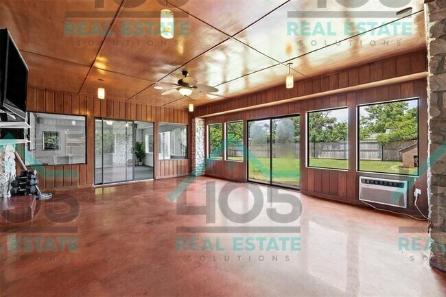 Building Photo - AMAZING FIND IN MWC