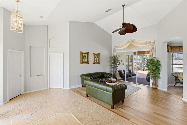 Building Photo - 2499 Silver Palm Rd