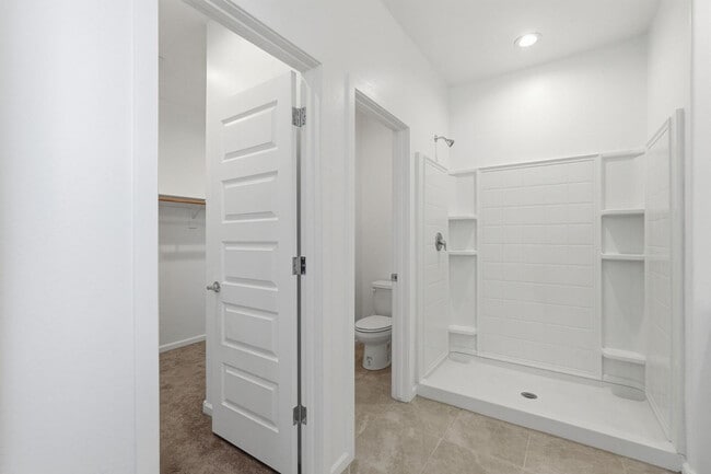 Building Photo - 2440 W Bowker St