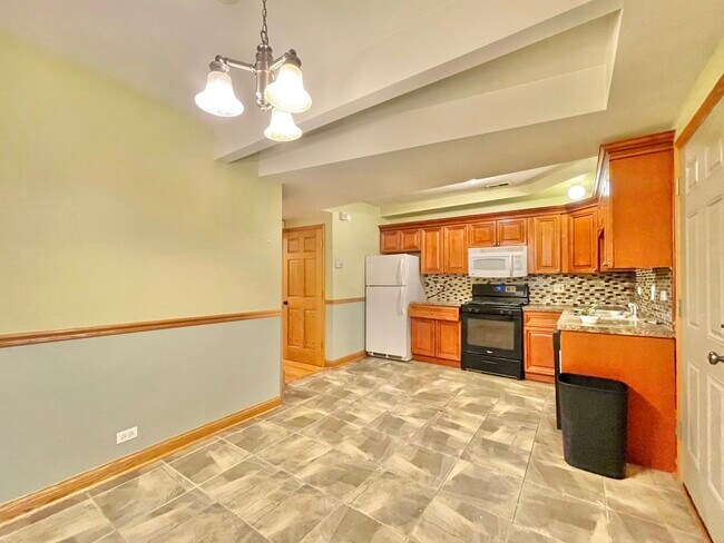 Building Photo - 1412 W Flournoy St