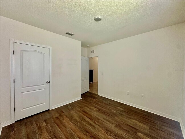 Building Photo - 273 St Georges Cir