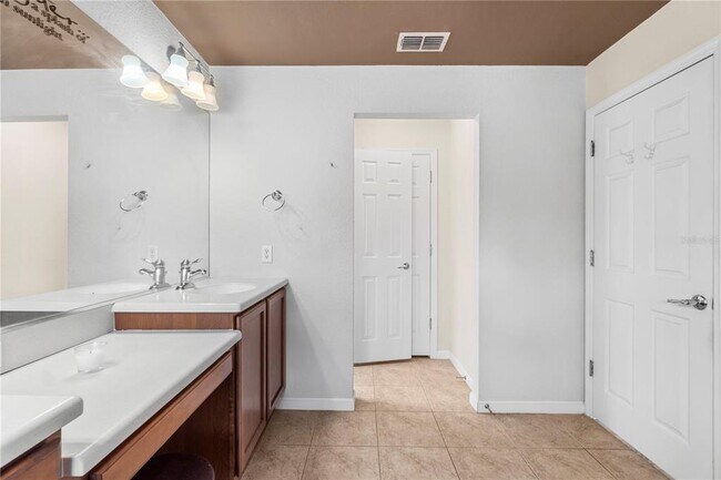 Building Photo - 4199 SW 46th Ct