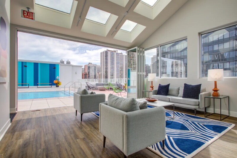 Building Photo - 230 W Evergreen Ave