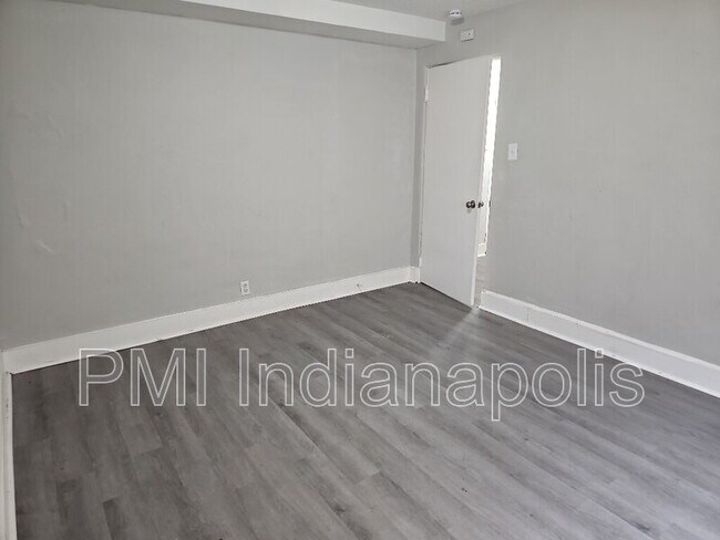 Building Photo - 8 N Butler Ave