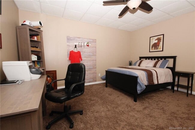 Building Photo - 9 Ledgewood Ct