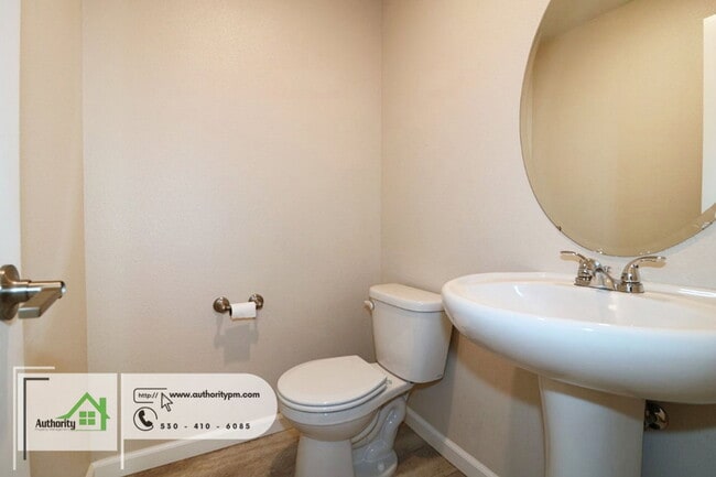 Building Photo - 810 Mission De Oro Dr