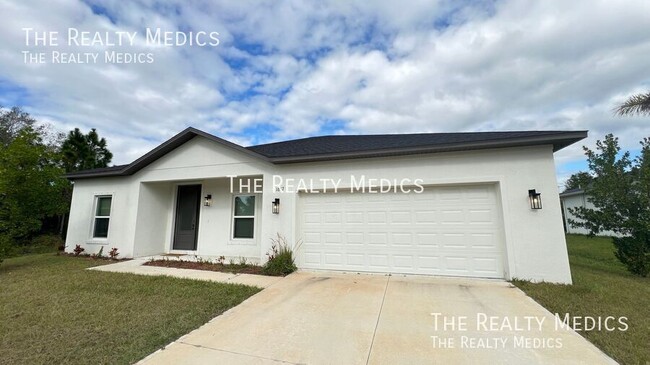 Building Photo - Available NOW! Adorable 4 Bedroom, 2 Bathr...