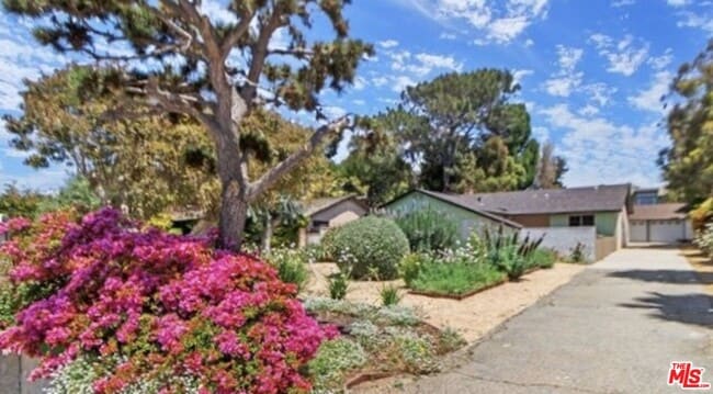 Primary Photo - 7328 Birdview Ave