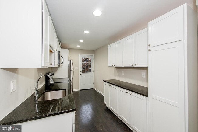 Building Photo - 1036 Patapsco St