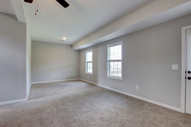 Building Photo - 1092 Barnhill Rd