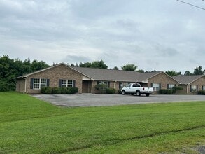 Building Photo - 100-132 Williams Rd