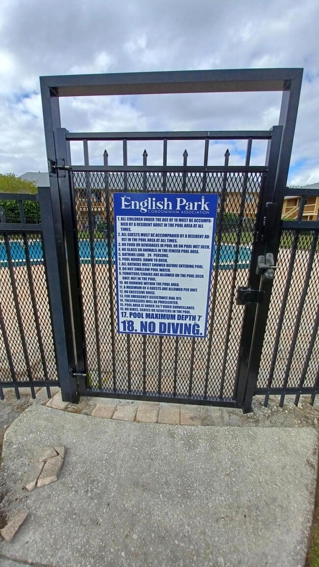 Building Photo - 280 Ulster Ln