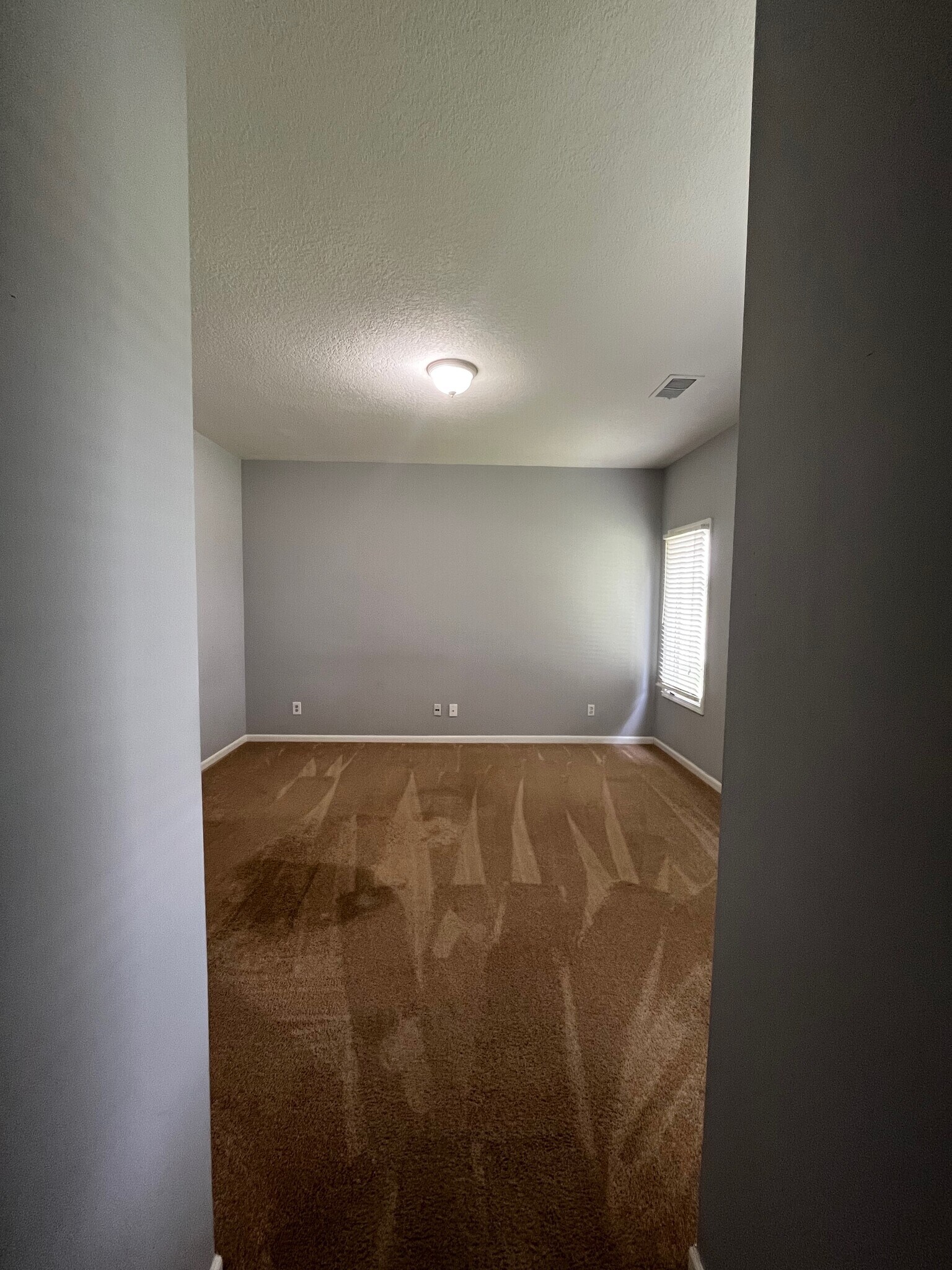 Building Photo - 1305 Easton Ct