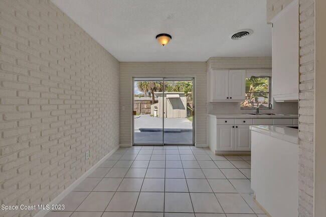 Building Photo - 140 Brandy Ln