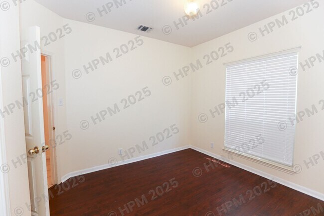 Building Photo - 4515 Empress Woods