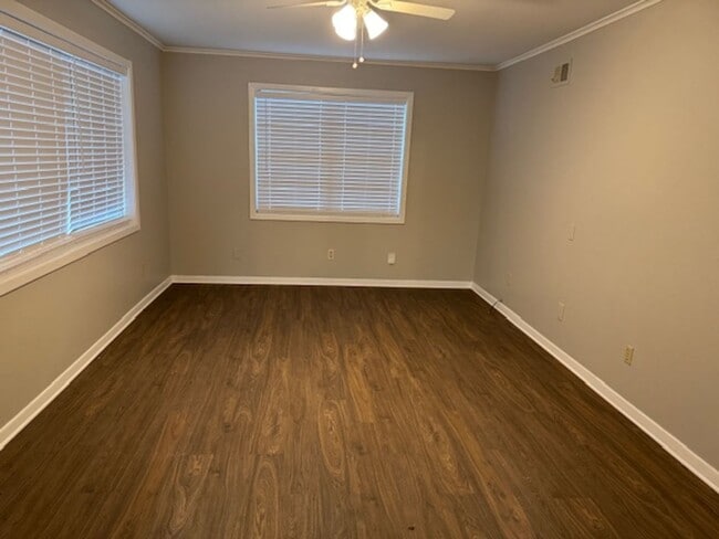 Building Photo - 1822 Cambridge St