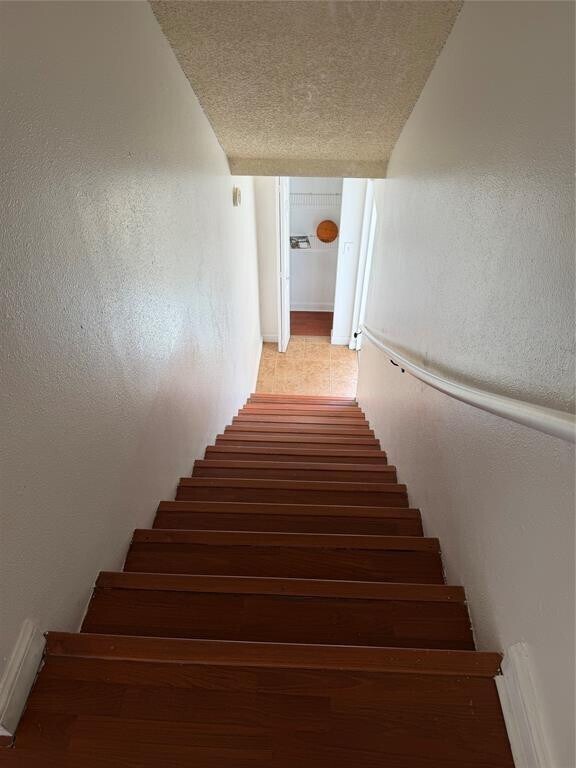 Building Photo - 7610 Westwood Dr