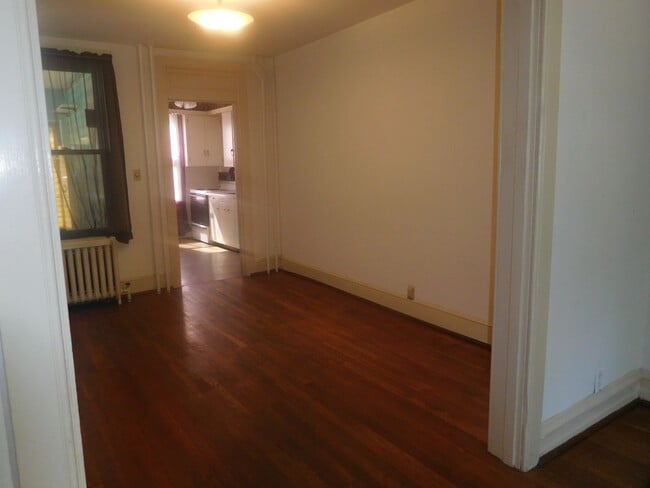 Building Photo - 6- 8 E. Third Street