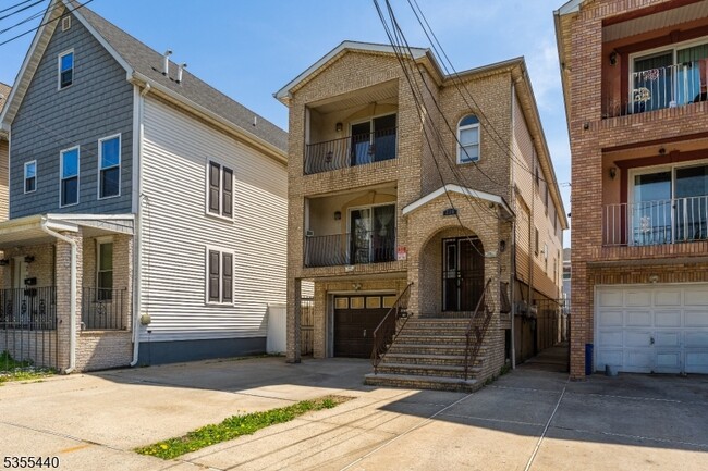 Building Photo - 236 LT Glenn Zamorski Dr