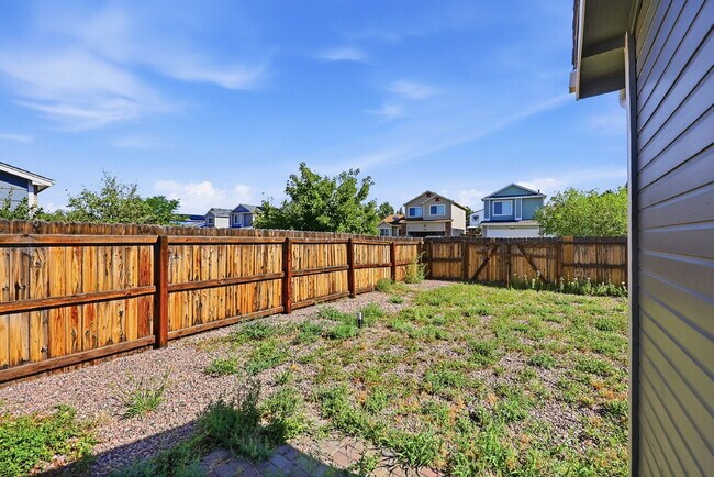 Building Photo - $2,145.95, 3-bed, 2.5-bath located in Colorado Springs with a large backyard