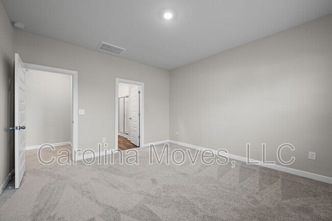 Building Photo - 628 Grays Creek Rd