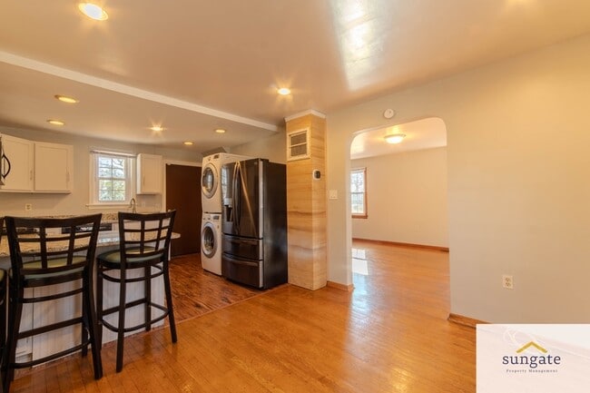 Building Photo - 5615 Queens Chapel Rd