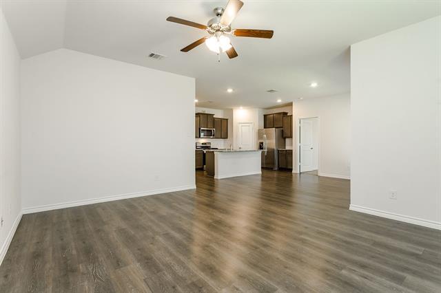 Building Photo - 406 Saddle Club Way
