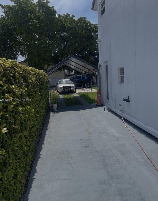 Building Photo - 1440 SW 118th Ave