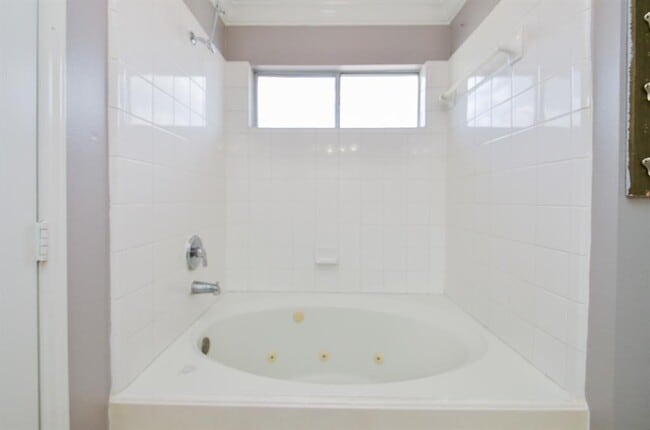 Building Photo - 20214 Sandwith Dr