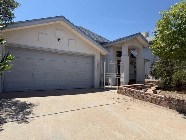 Building Photo - Discover this beautifully designed one-story home featuring 4 spacious bedrooms, 2 bathrooms in N...