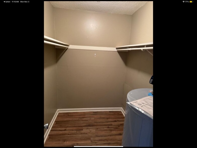 unit 22 - 276 White Bridge Pike