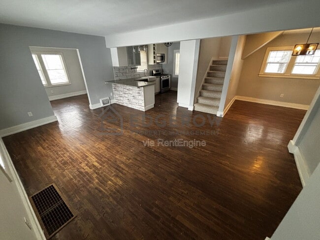 Building Photo - 5053 Grand River Dr NE