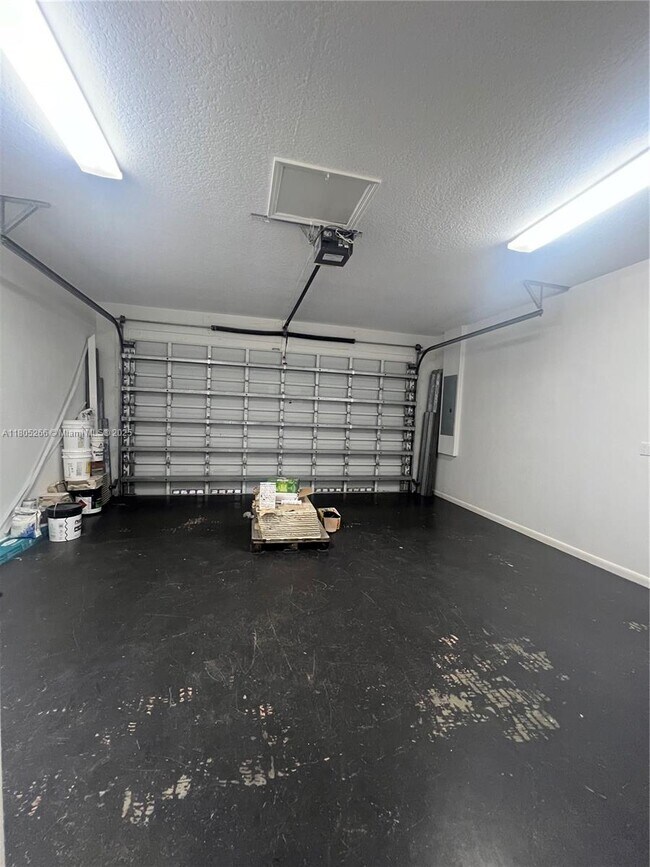 Building Photo - 2682 SW 139th Pl