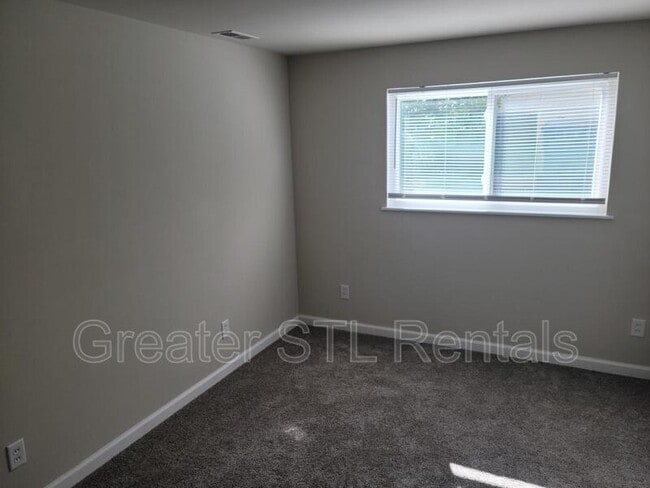 Building Photo - 11937 Glenmar Dr