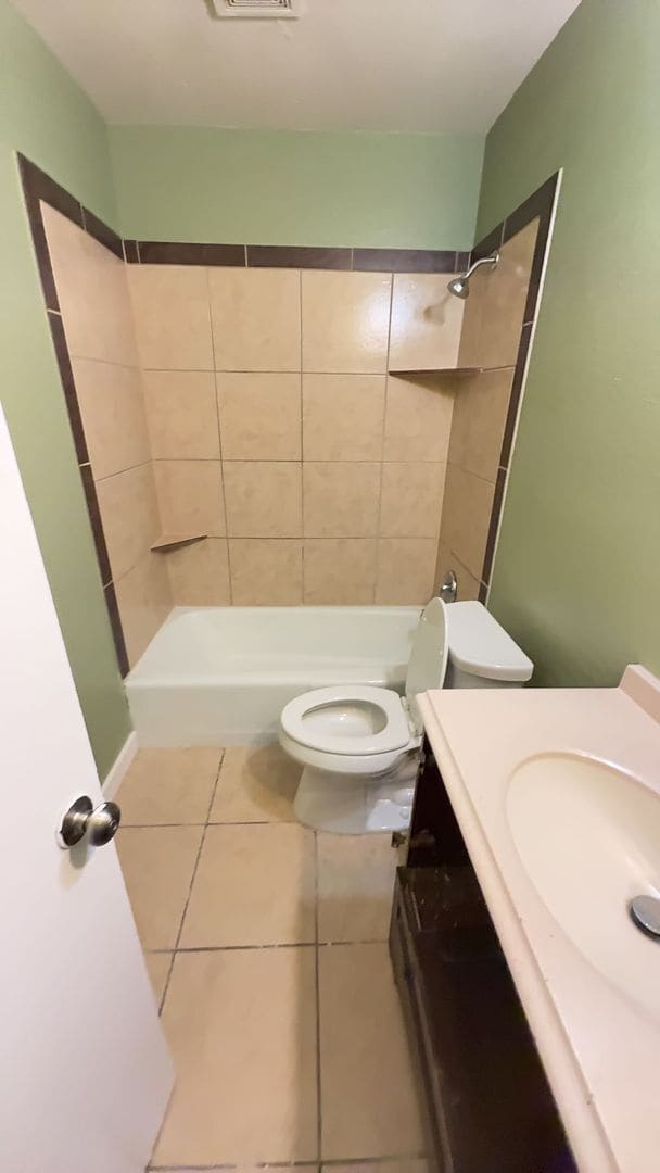 Building Photo - Renovated 3-bedroom 2-bathroom house! HOUSING ACCEPTED!