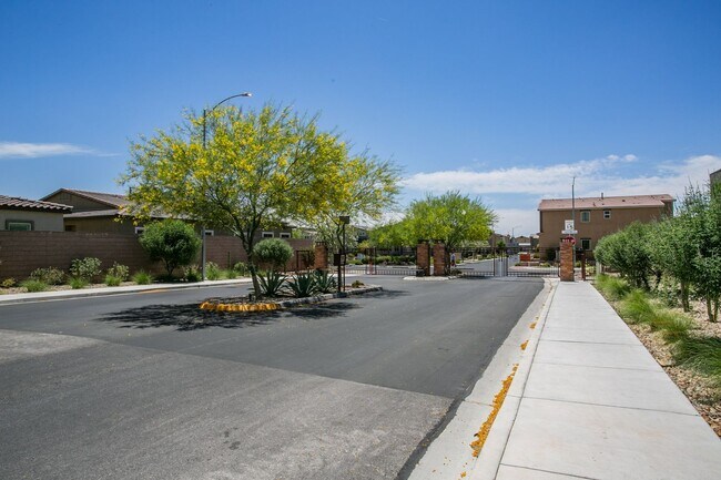 Building Photo - Beautiful Home in Valley Vista Available S...