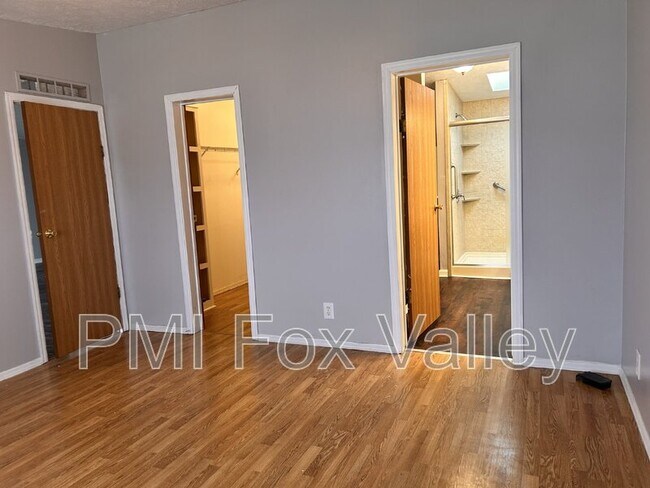 Building Photo - 5024 Shamrock Way