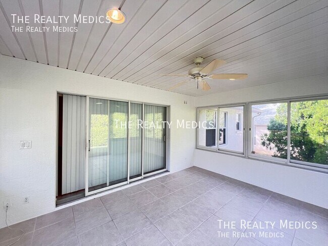 Building Photo - 2644 SW 20th Cir