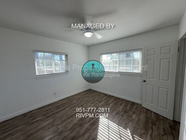 Building Photo - 9817 Olive St